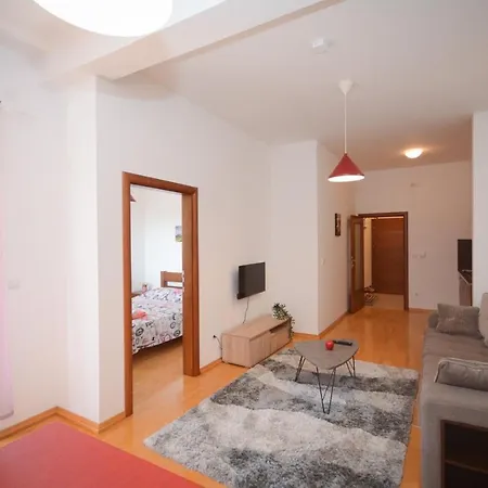 Apartmani Vila Goc Apartment *