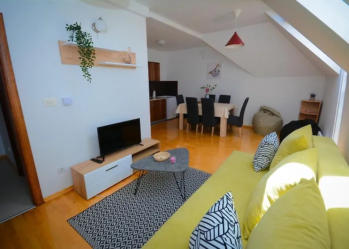 Daire Apartmani Vila Goc Goc